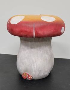 Sweet Plaster Mushroom Toad Stool