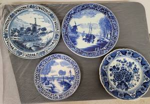 Handpainted Boch  Koninklijke Delft Charger Plates, Collection of 4