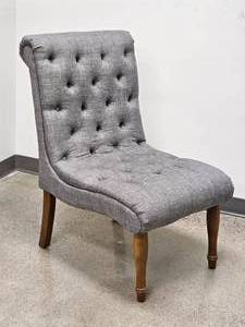 Contemporary Styled Tufted Parlor Chair