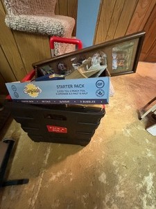 Playing cards and more in a Cube with telescoping handle