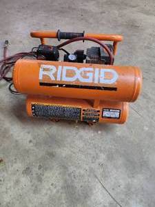 lot 2 image: Ridgid 1.8 HP Portable Air Compressor