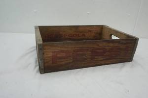 lot 4 image: Vintage Pepsi wood crate