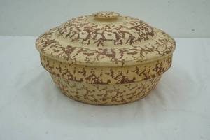 lot 16 image: stoneware