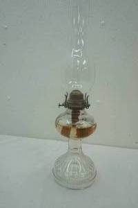 lot 19 image: antique oil lamp