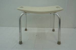 lot 28 image: shower stool