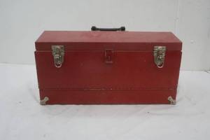 lot 46 image: tool box with assorted tools