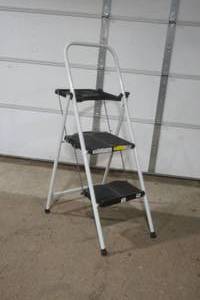 lot 63 image: Stapleton 2 step stepstool