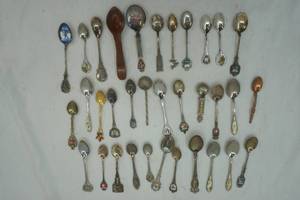 lot 73 image: variety of souvenir spoons