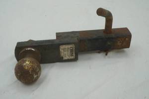 lot 113 image: Reese hitch with 2 ball