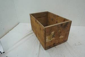 lot 151 image: apple crate