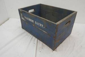 lot 155 image: Brainerd Dairy crate