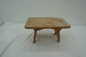 lot 162 image: wooden step stool