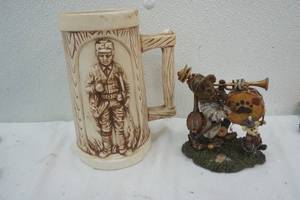 lot 183 image: Boyds Bears collectible lot