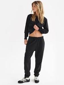 lot 54 image: Set of 3 Fruit of the Loom Ladies Sweatpants-Black-Medium