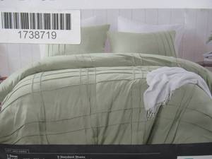 lot 8 image: 3 Piece Duvet Set-Full Queen-Sea Foam Raised Ridges