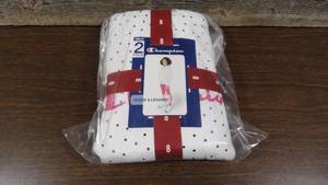 lot 107 image: Champion Girls 2 Piece Heavyweight Hoodie & Legging Active Set (WhiteWow Pink, 8)