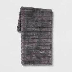 lot 161 image: Textured Faux Fur Reversible Throw Blanket - Threshold-Gray