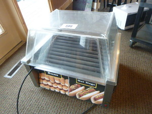 lot 43 image: Star Grill Max Pro Hot Dog Roller