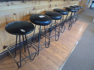 lot 45 image: 7 Bar Stools