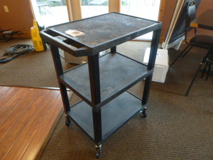 lot 55 image: Tuffy 3-Tier Cart