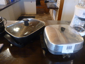 lot 71 image: 2 Electric Fry Pans