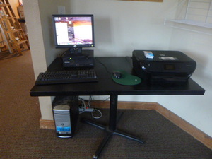 lot 84 image: Complete Computer System