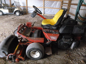 lot 5 image: Toro Mower