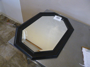 lot 119 image: Framed Mirror