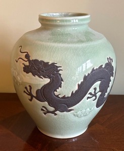 lot 66 image: Fierce Dragon Motif Vase from Thailand