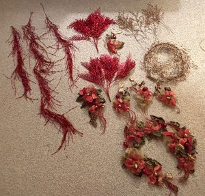 lot 84A image: Festive Variety of Red and Golden Decor