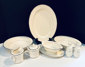 lot 24 image: Noritake Marseille China Serving Pieces
