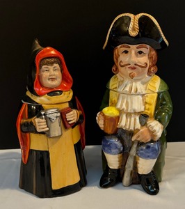 lot 110 image: Vintage Character Mugs