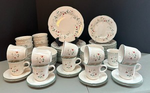 lot 141 image: Festive Pfaltzgraff Dishware Grouping