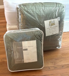 lot 144 image: New King Opus Comforter and Hollander King Basics Down Blanket