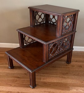 lot 28 image: Decorative Three Tiered Accent Table