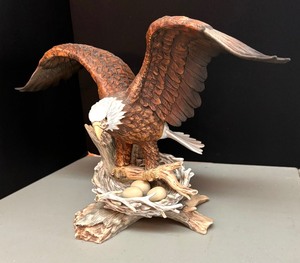 lot 26 image: Crystal Cathedral Ministries Eagles Club Eagle Sculpture