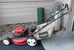 lot 32 image: Toro Recycler Lawn Mower
