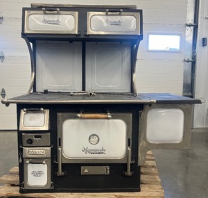 lot 2 image: ANTIQUE 1920S MONARCH MALLEABLE STOVE - RESTORED