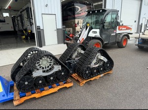 lot 1 image: BOBCAT TOOLCAT MATTRACKS 65 SERIES