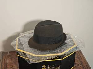 lot 138 image: Vintage Liemandts Fashion Fedora Size 7 18