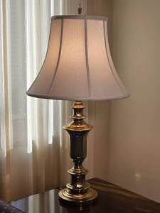 lot 30 image: Handsome Polished Brass Candle Stick A