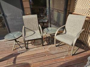 lot 15 image: Aluminum Patio Conversation Set
