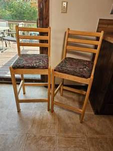 lot 117 image: Rugged Kitchen Counter Stools