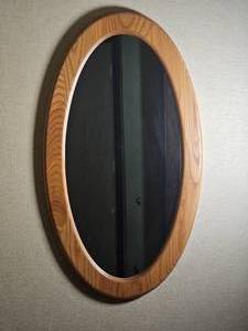lot 116 image: Narrow Oak Porthole Mirror
