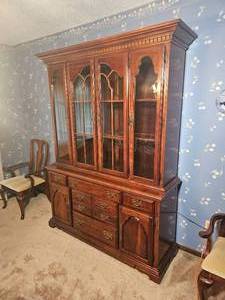 lot 10 image: American Contemporary Cherry China Hutch from American Drew