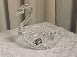 lot 110 image: Bohemian Crystal Swan Bowl