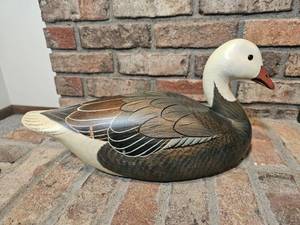 lot 51 image: Ducks Unlimited 96 Special Edition Big Sky Carvers Snow Goose
