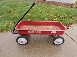 lot 205 image: Retro Radio Flyer Wagon