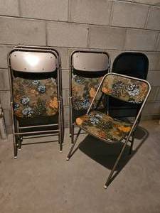 lot 124 image: Retro Samsonite Folding Chair Group Floral Upholstery