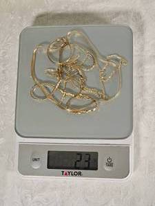 lot 4 image: 14k Yellow Gold Necklace Collection  Three, 23g